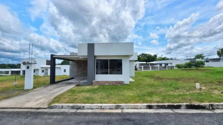 Casa en Venta en Santiago Veraguas Panamá | $127,000 | MLS# 24465
