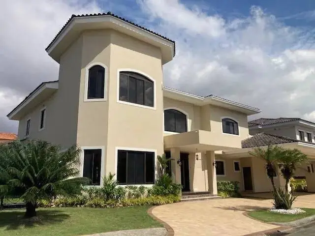 Casa en Venta en Juan Díaz Panamá Panamá | $1,650,000 | MLS# 25018