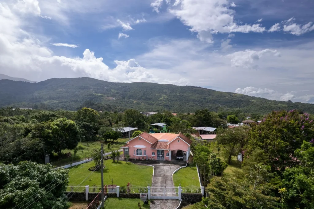 Casa en Venta en Alto Boquete Chiriqui Panamá | $275,000 | MLS# 25353
