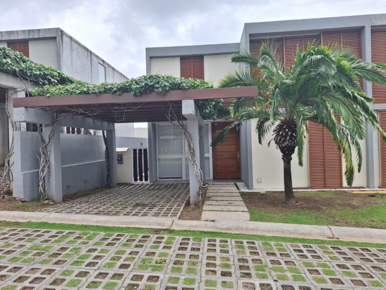 Casa en Alquiler en San Carlos Panamá Oeste Panamá | $220,000 | MLS# 25644