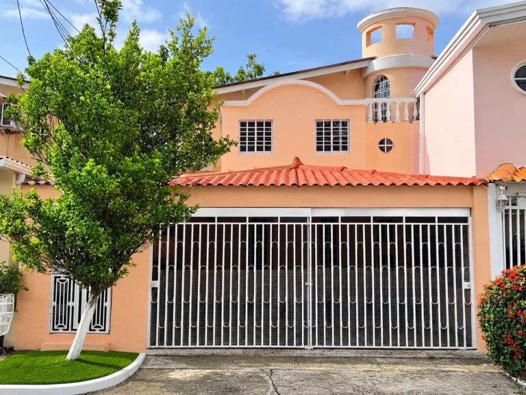 Casa en Venta en Amelia Denis de Icaza Panamá Panamá | $235,000 | MLS# 25654