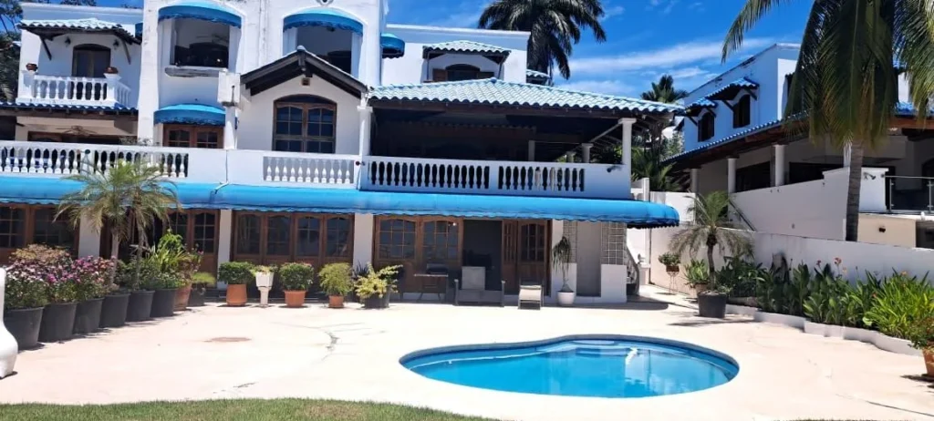 Casa en Alquiler en Anton Coclé Panamá | $749,000 | MLS# 25948